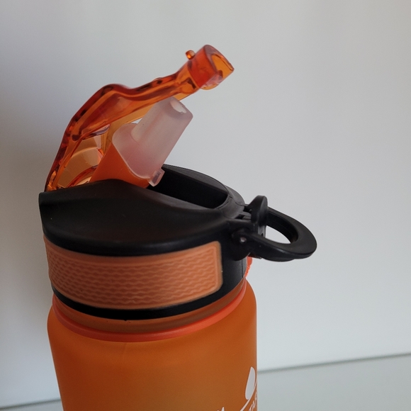 New Motivational Hourly Water Bottle - Picture 5 of 7